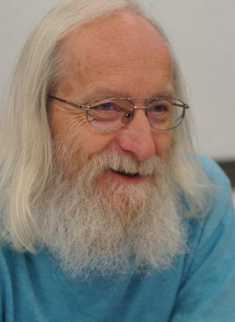 Werner Rätz, 1952 in der Eifel geboren, arbeitet in der Informationsstelle Lateinamerika in Bonn und vertritt diese im Koordinierungskreis von attac.