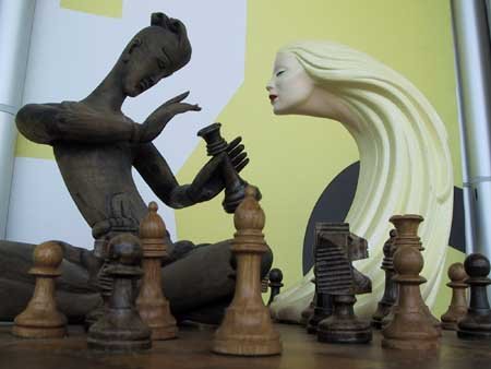 Damen greifen an: Auch in der Schachkunst