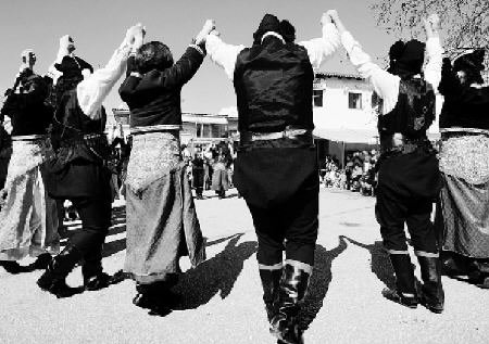 Traditionelle Tänze werden nicht nur für Touristen aufgeführt.