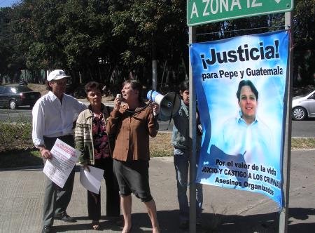 Pepes Familie fordert Gerechtigkeit. Foto Boueke
