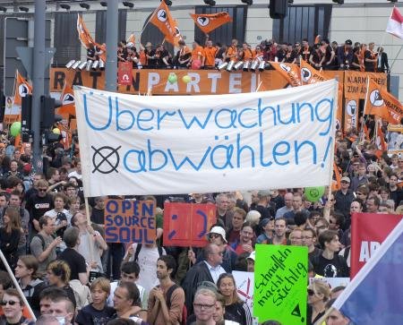 Nase voll von Internetzensur und Vorratsdatenspeicherung: Demonstranten am Samstag in Berlin
