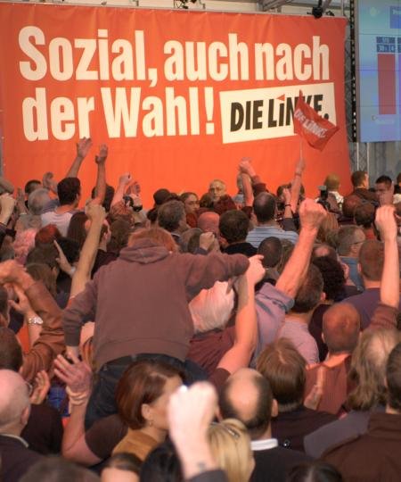 Freude und Begeisterung bei den Linkswählern gestern Abend in der Kulturbrauerei in Berlin.