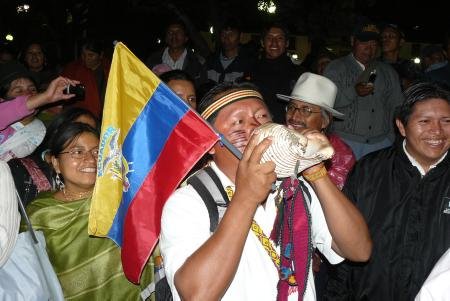 Ecuadors Indígenas blasen ihrem Präsidenten Rafael Correa den Marsch.