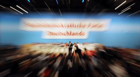 »Die politische Konkurrenz muss erfahren: Die SPD ist da.« – der neue Parteichef Sigmar Gabriel auf dem SPD-Parteitag in Dresden.