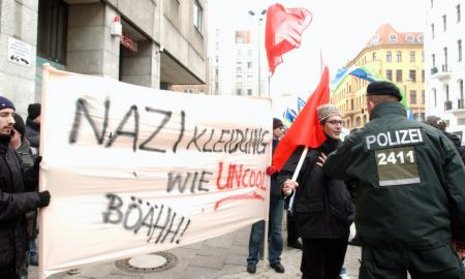 Protest bei Toensberg in der Rosa-Luxemburg-Straße