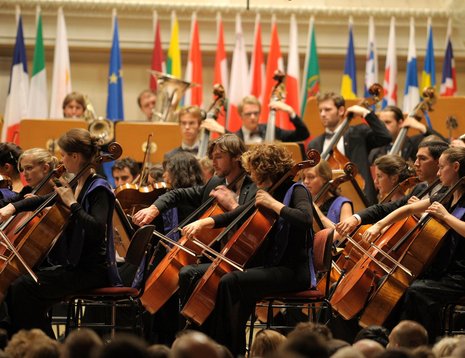 Junge Musiker aus 27 EU-Staaten – vereint in einem Orchester