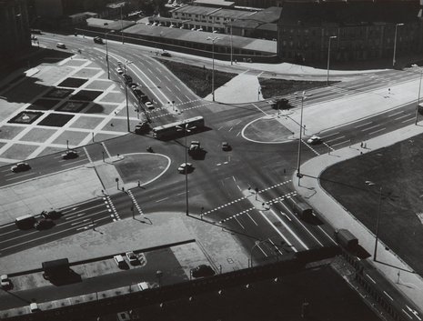 Blick auf die Kreuzung Gruner-, Stralauer- und Spandauerstra&#223;e, 1972