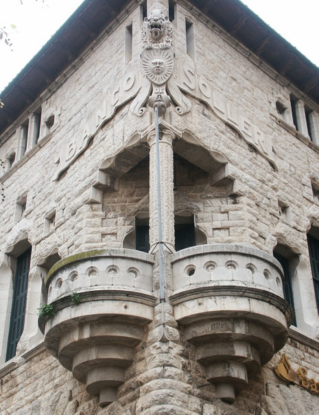 Die Bank von Soller wurde im Modernismo-Stil erbaut.