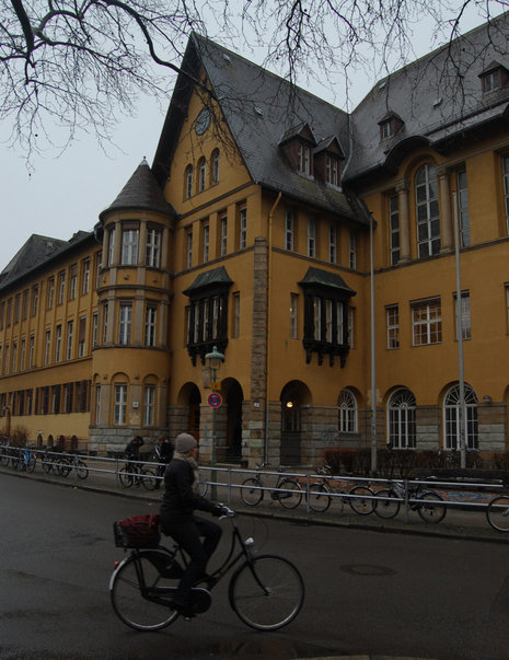 Fichtenberg Oberschule: Fassade top, aber zu wenig Lehrer.