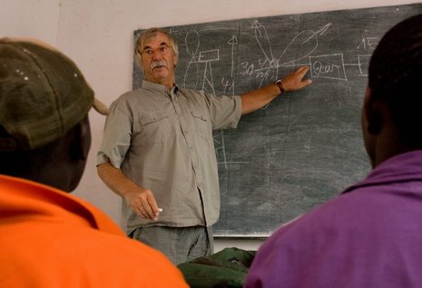Windstrom-Pionier Peter Weißferdt leistet in dem westafrikanischen Land praktische und theoretische Entwicklungshilfe.