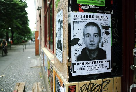 Berlin-Kreuzberg 2011: Plakat mit dem Portr&#228;t von Carlo Giuliani