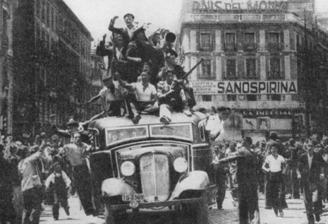 Milizion&#228;re begeben sich unter dem Jubel der Madrilenen an die Front, Herbst 1936