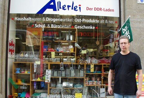 In bester Lage: der Laden »Allerlei« und sein Inhaber Jens Nerlich in der Leipziger Nikolaistraße