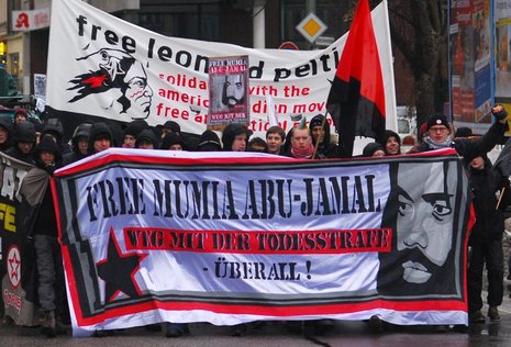 Mehrere Hundert Berliner forderten im Dezember 2010 die Freilassung Mumia Abu-Jamals und die Abschaffung der Todesstrafe.
nd-