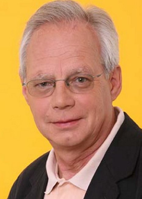 Prof. Dr. Jürgen Dittberner, Jahrgang 1939, ist Politikwissenschaftler mit dem Arbeitsschwerpunkt Parteienforschung. Er war von 1975 bis 1985 Mitglied im Berliner Abgeordnetenhaus und dort stellvertretender Vorsitzender der FDP-Fraktion.