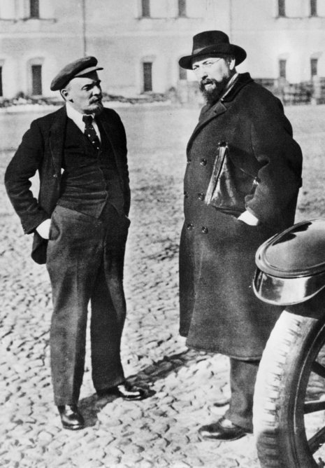 Hat den Parteihader auf seine Art beendet: W.I. Lenin (links)