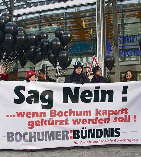 Protest gegen Kahlschlagspolitik in Bochum.