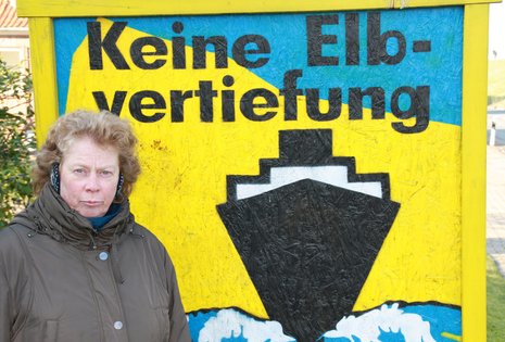 Inge Massow wehrt sich gegen den Ausbau der Elbe.