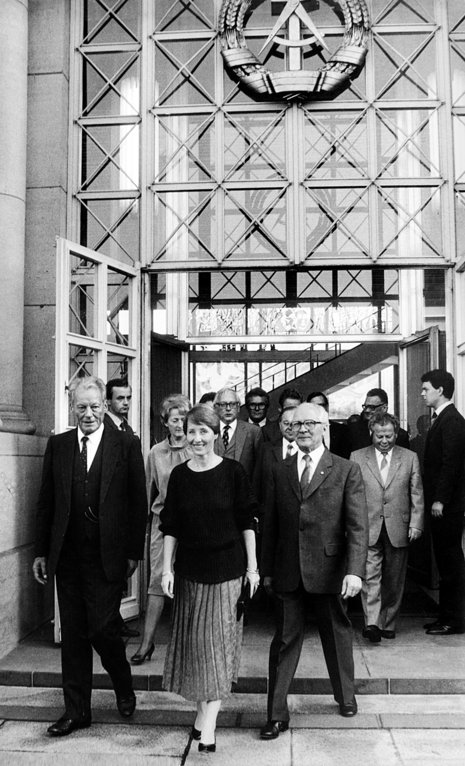 Willy und Brigitte Brandt mit Erich Honecker in Berlin 1985