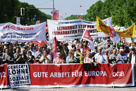 Kundgebung der DG-Demo vor dem Brandenburger Tor