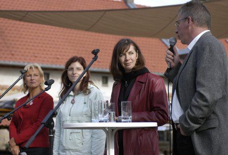 Enkelmann, Golze, Kaiser (v.l.) beim Friedensfest 2007